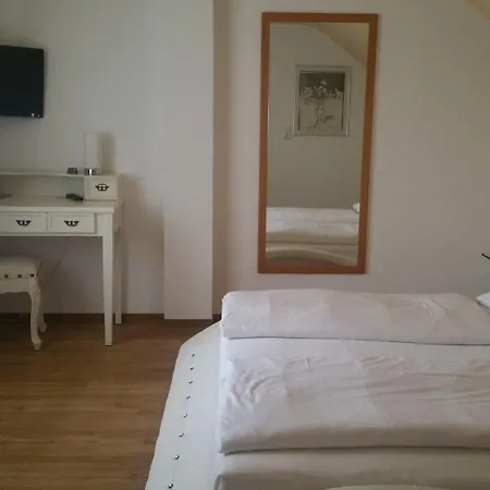 Garni-hotel Zur Krone 3*