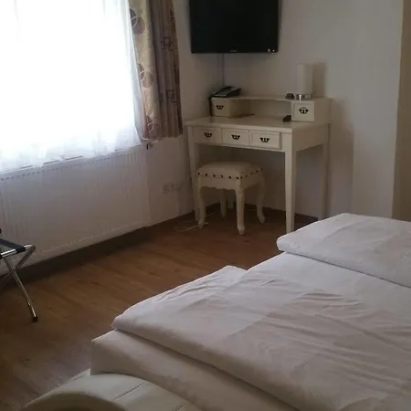 Garni-hotel Zur Krone Hotel