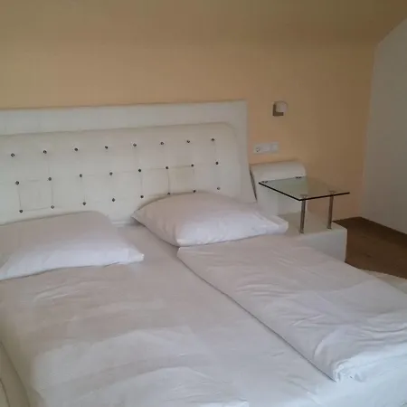 Garni-hotel Zur Krone 3* Schwieberdingen