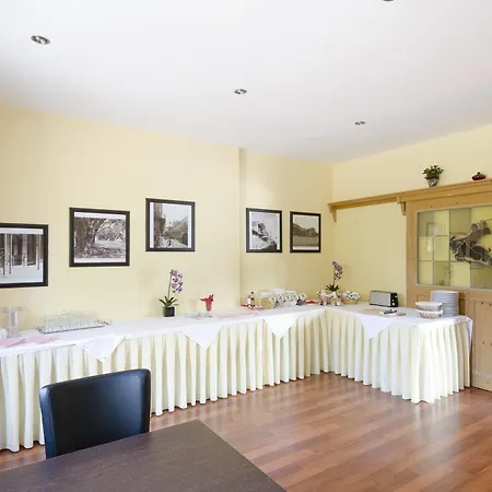 Garni-hotel Zur Krone 3*